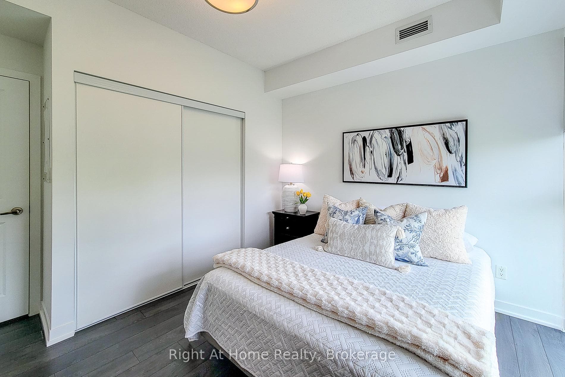 1284 Guelph Line Unit 318 - Condo photo 22 of 38 in Burlington, Ontario