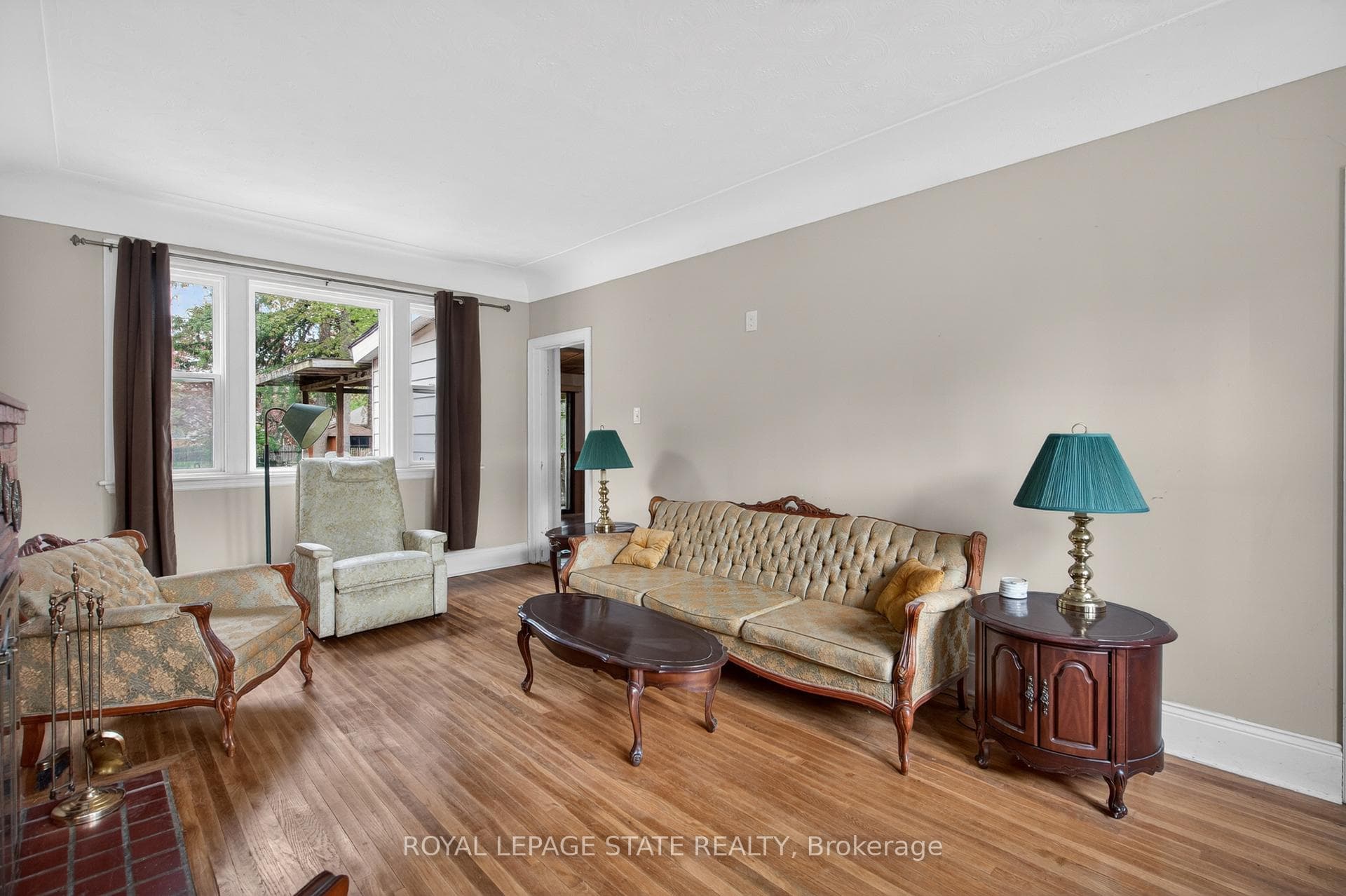 893 Lasalle Park Road - Detached photo 5 of 47 in Burlington, Ontario