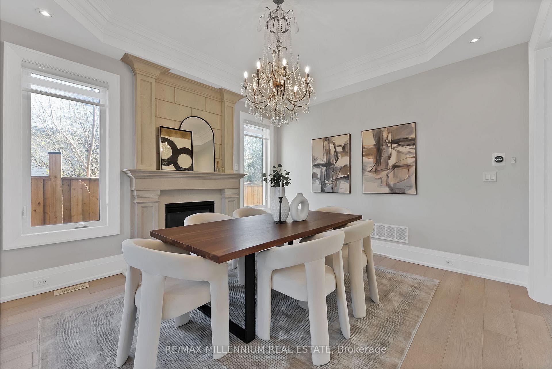 162 Oliver Place - Detached photo 7 of 50 in Oakville, Ontario