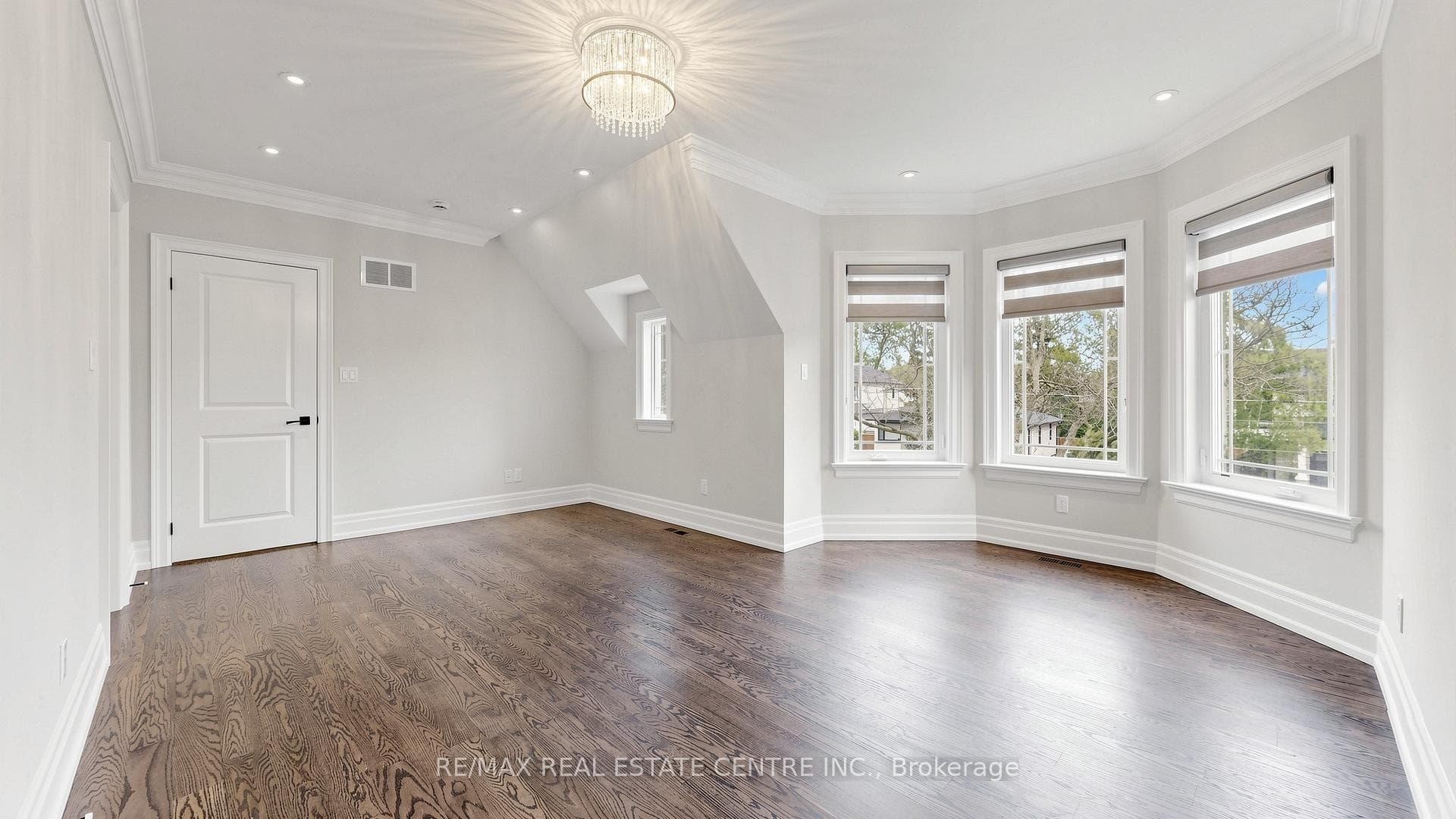 1496 Mansfield Drive - Detached photo 24 of 50 in Oakville, Ontario