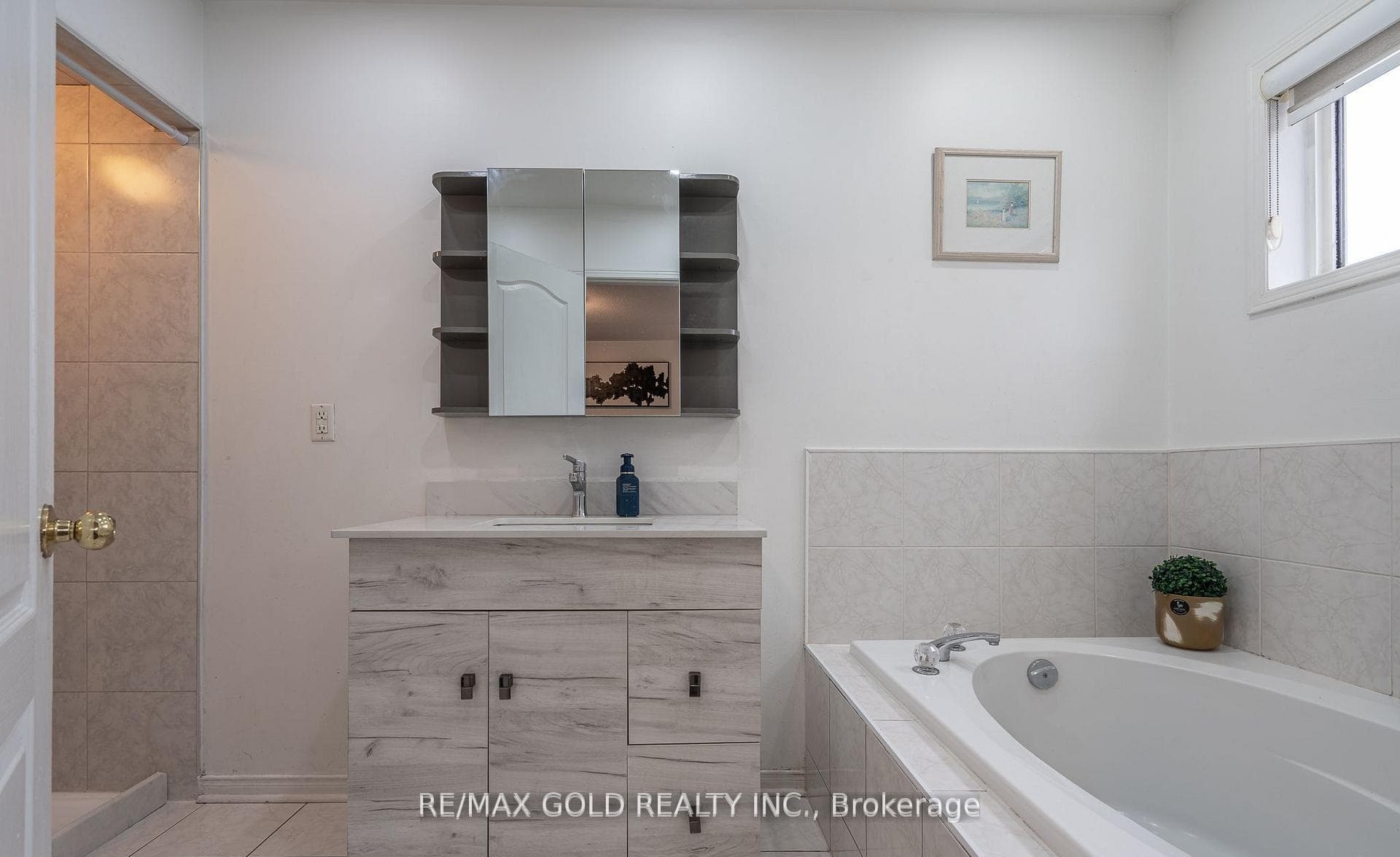 102 Bunchberry Way - Semi-Detached photo 17 of 37 in Brampton, Ontario