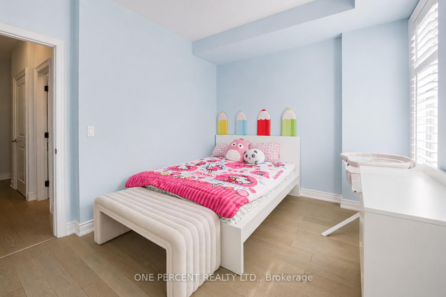 656 Tupelo Court - Townhouse photo 9 of 45 in Mississauga, Ontario
