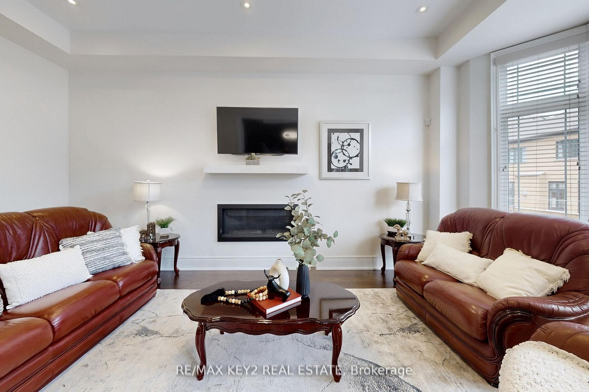 10 Lyle Way - Detached photo 5 of 49 in Brampton, Ontario