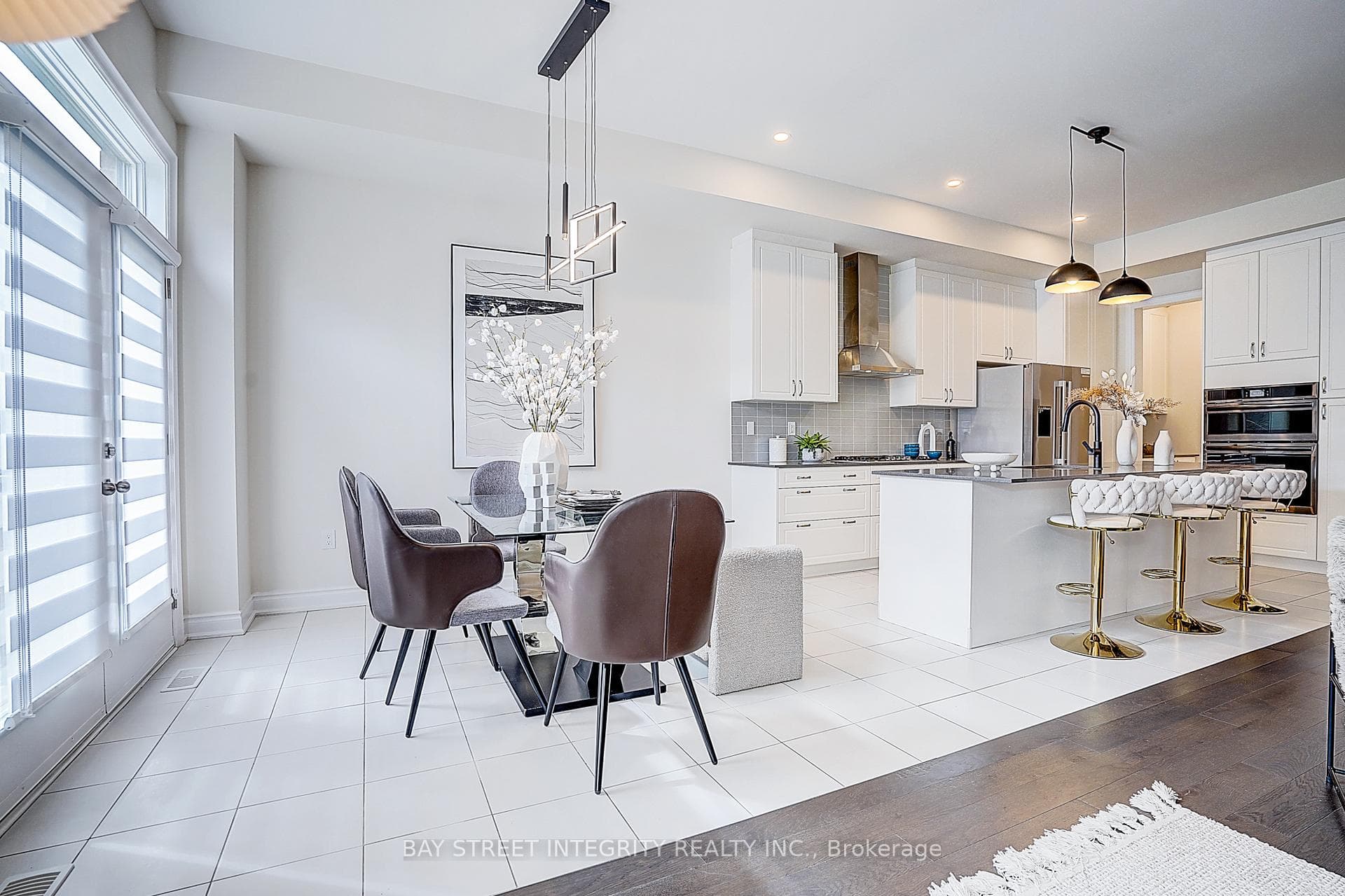 38 Settlers Road - Detached photo 13 of 50 in Oakville, Ontario