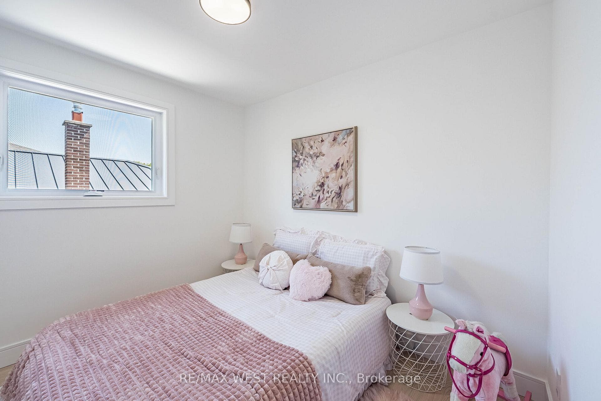 18 Torrington Drive - Detached photo 22 of 44 in Etobicoke (Islington / Rexdale), Ontario