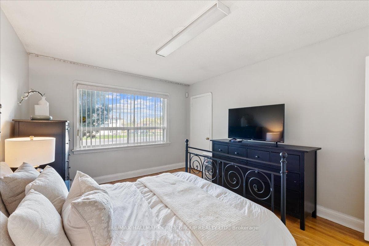 2690 Islington Avenue - Detached photo 19 of 45 in Etobicoke (West Mall / Rexdale), Ontario