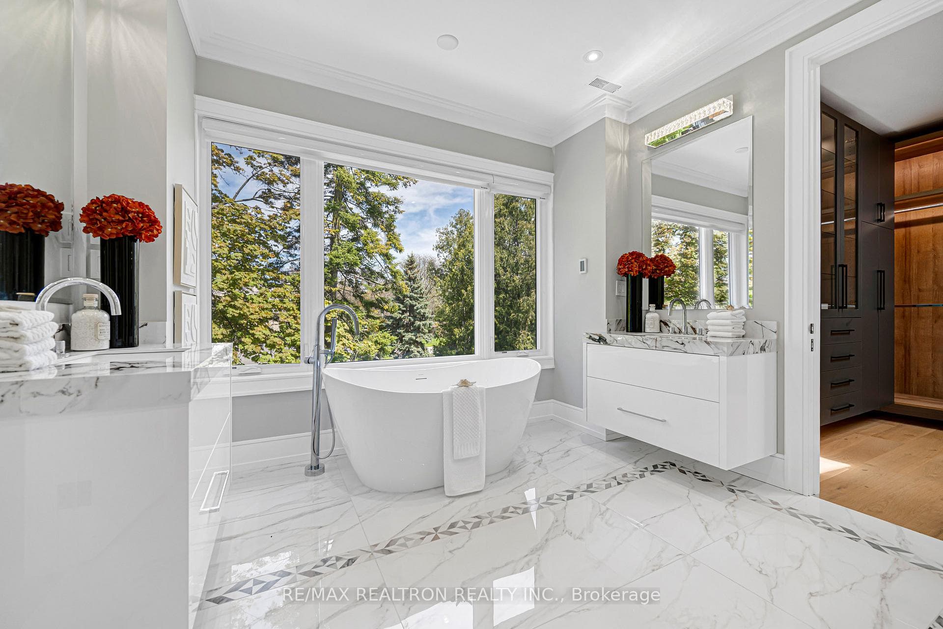 16 Ballyronan Road - Detached photo 24 of 37 in Don Mills / Parkwoods / Victoria Village, Ontario