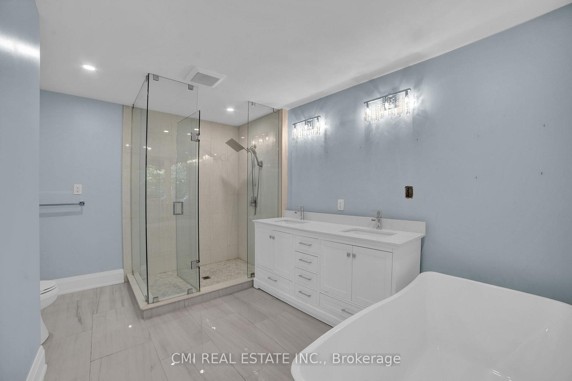 2171 Jardine Crescent - Detached photo 5 of 50 in Burlington, Ontario