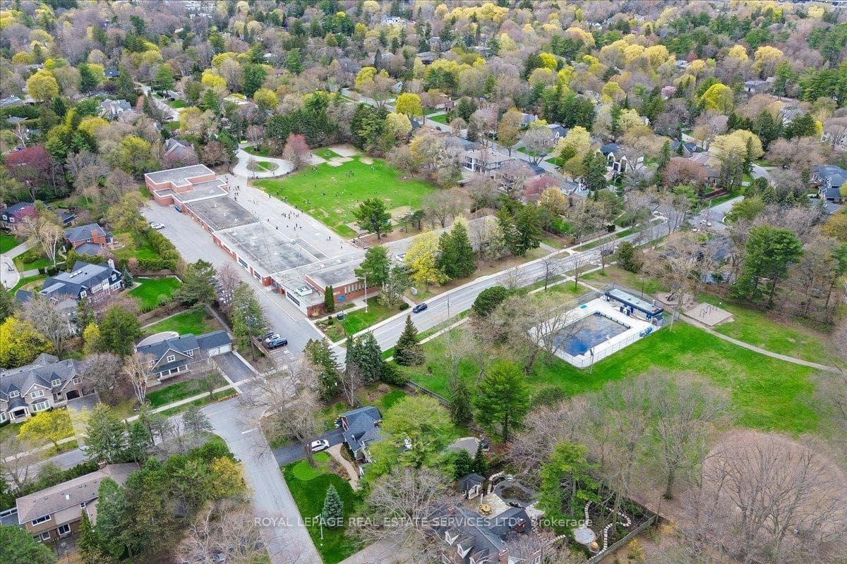 151 Wedgewood Drive - Detached photo 35 of 36 in Oakville, Ontario