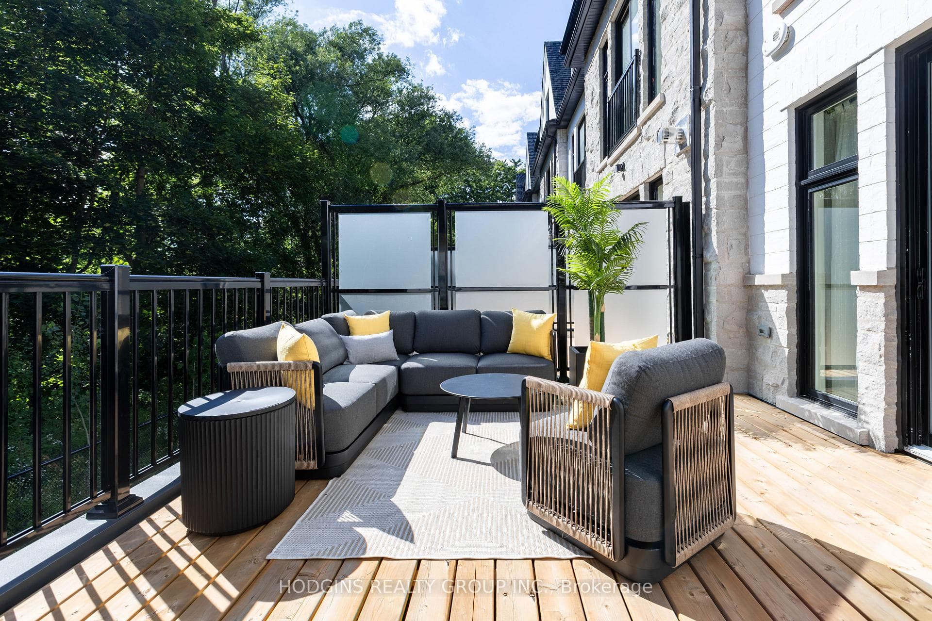 1136 Mona Road Unit 14 - Condo photo 6 of 38 in Mississauga, Ontario