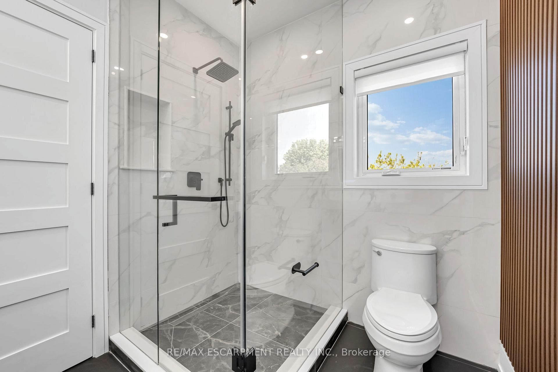 221 Morden Road - Detached photo 36 of 49 in Oakville, Ontario
