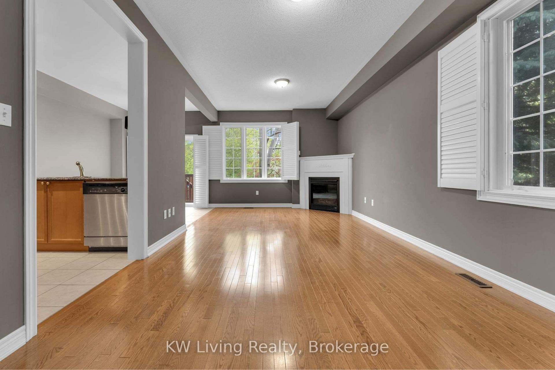2410 Woodward Avenue Unit 12 - Condo photo 6 of 33 in Burlington, Ontario