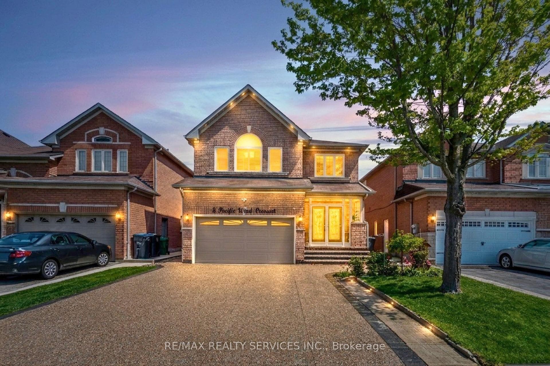 8 Pacific Wind Crescent - home for sale in Brampton, Ontario