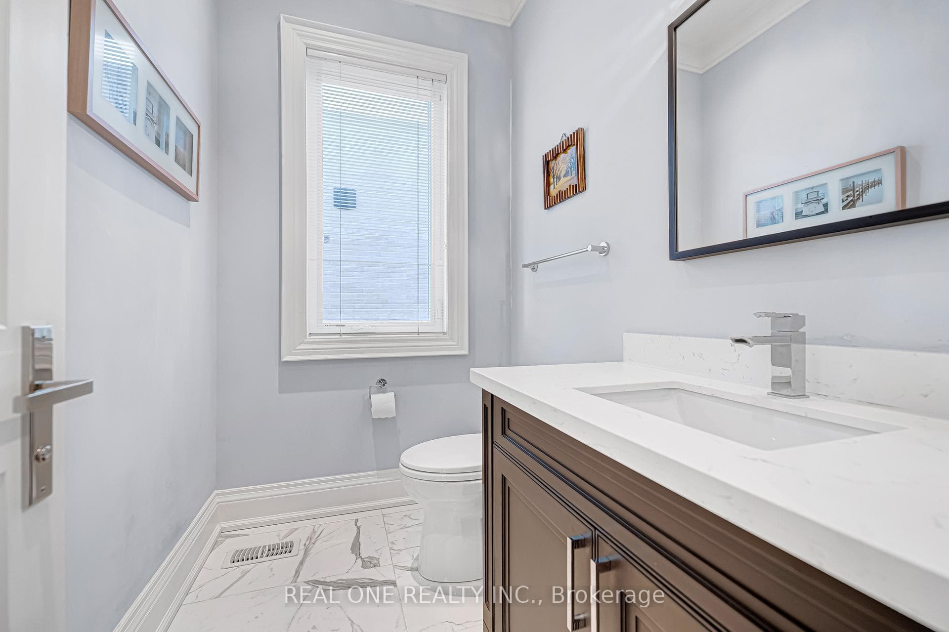 241 Florence Avenue - Detached photo 13 of 50 in Thornhill / Willowdale, Ontario