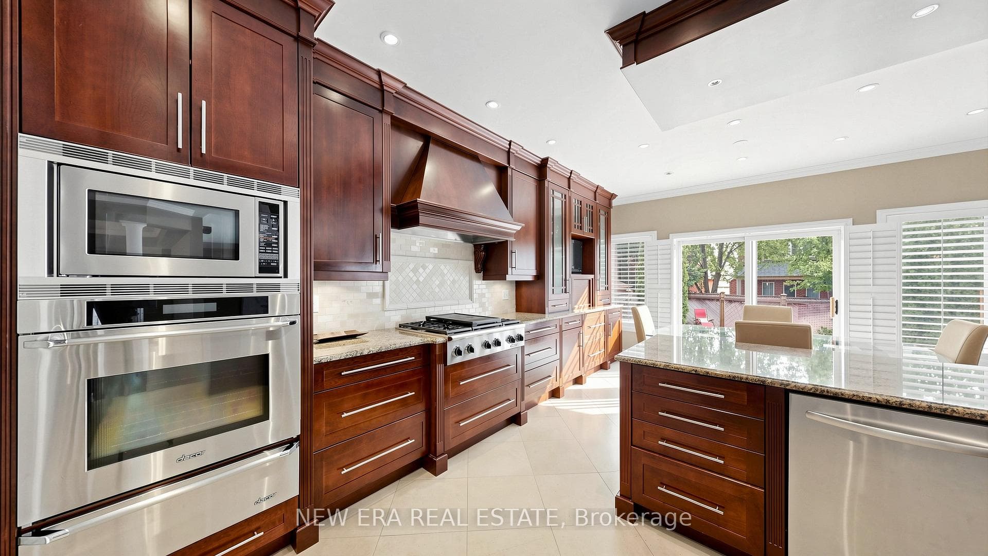 1206 Lindenrock Drive - Detached photo 12 of 50 in Oakville, Ontario