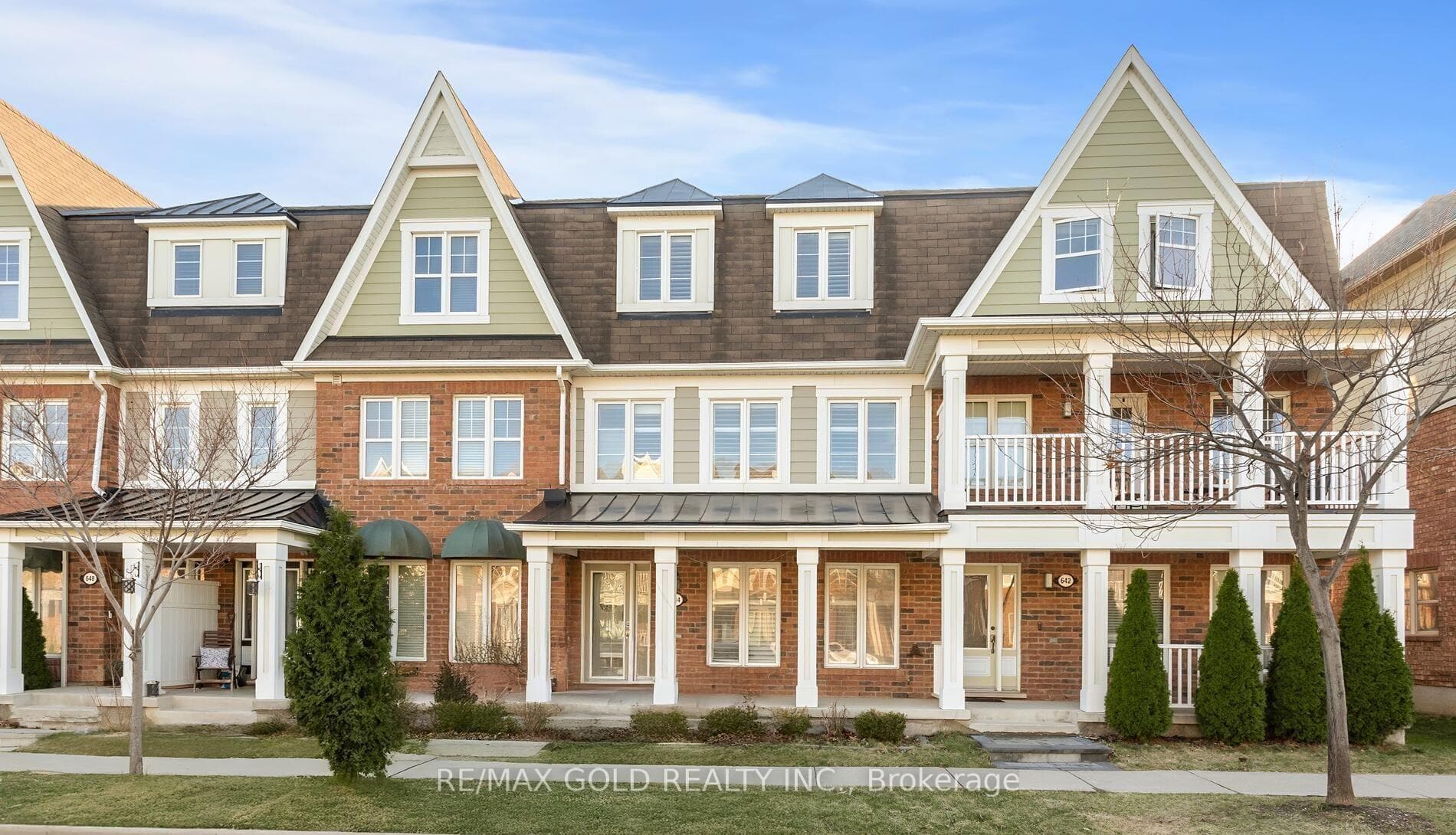 644 Scott Boulevard - home for sale in Milton, Ontario