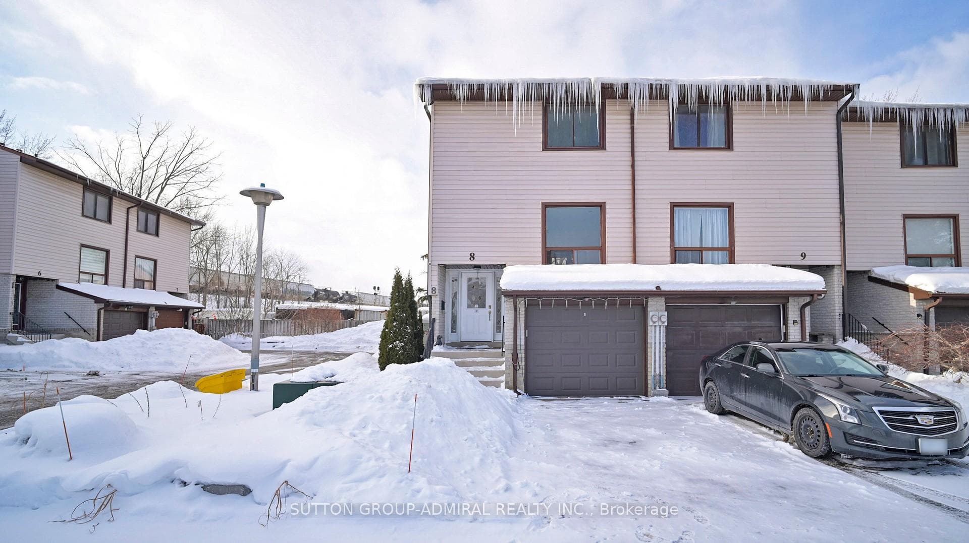 64 Bronte Street Unit 8 - home for sale in Milton, Ontario