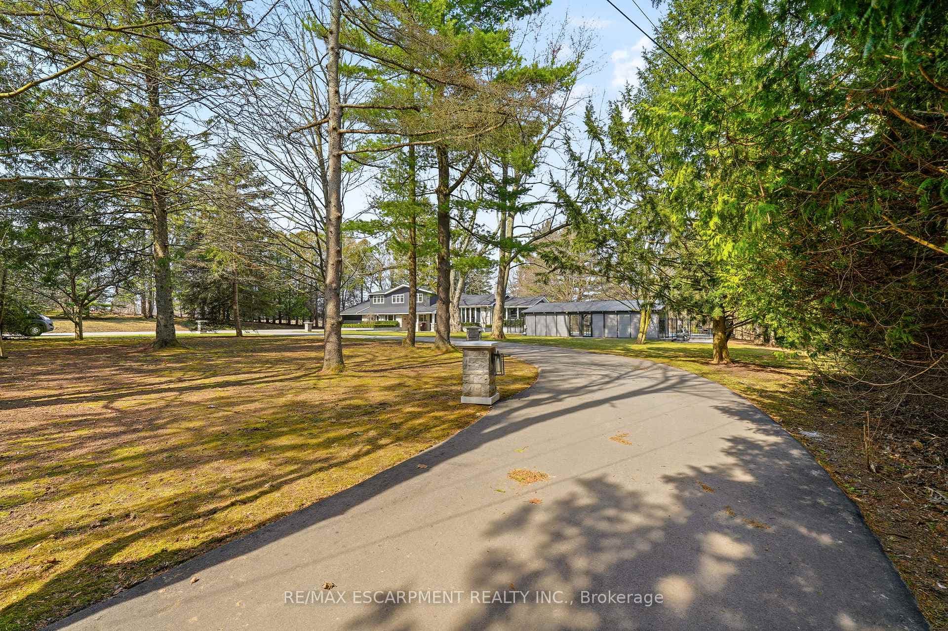 1189 Britannia Road - Detached photo 4 of 47 in Burlington, Ontario