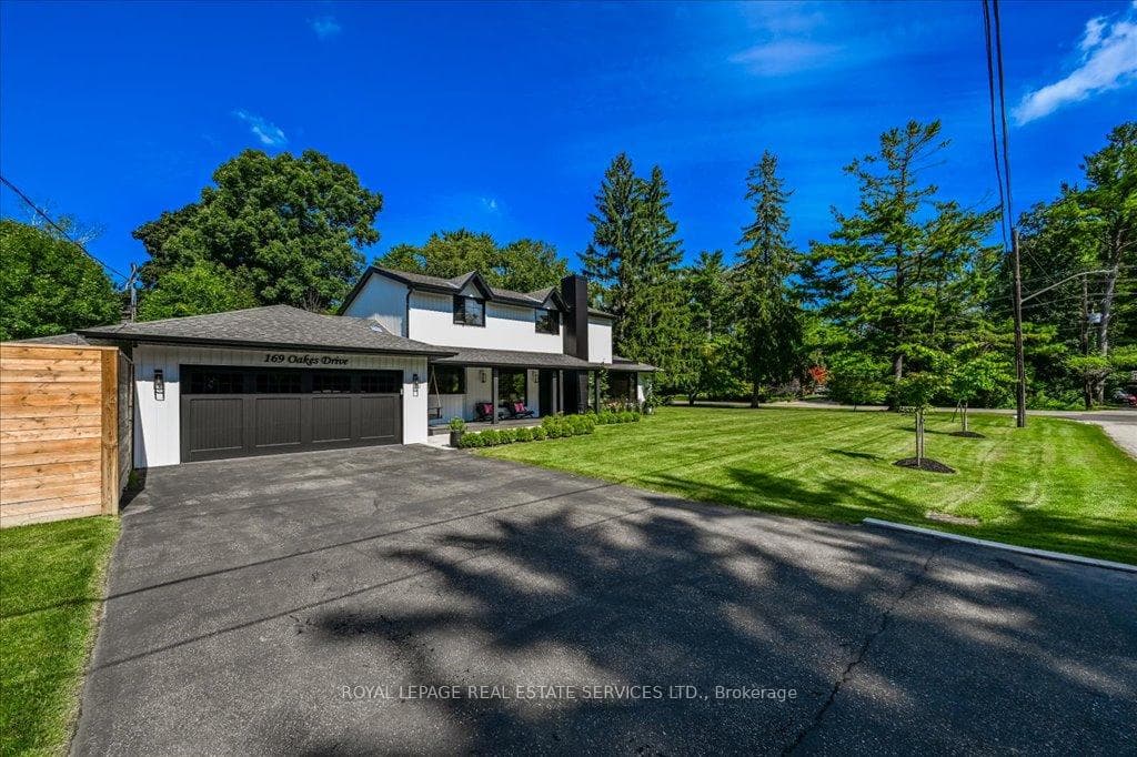 169 Oakes Drive - Detached photo 4 of 48 in Mississauga, Ontario