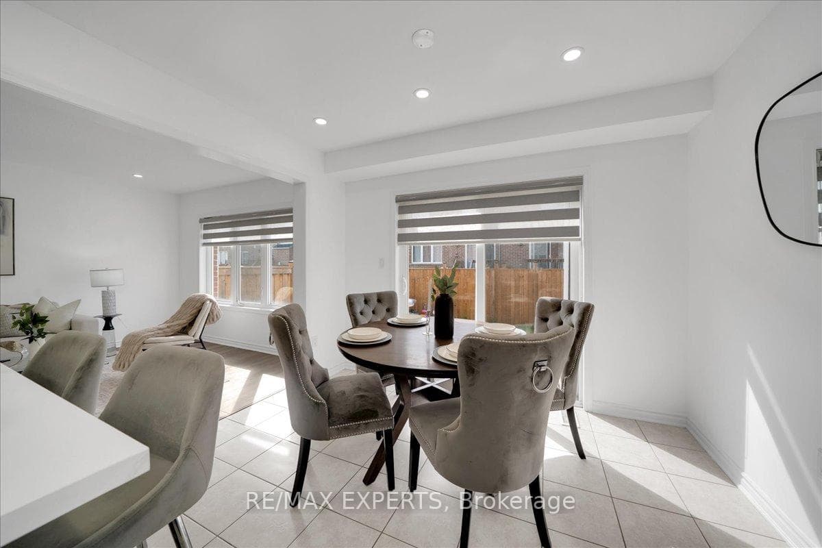 297 Beasley Terrace - Townhouse photo 11 of 22 in Milton, Ontario