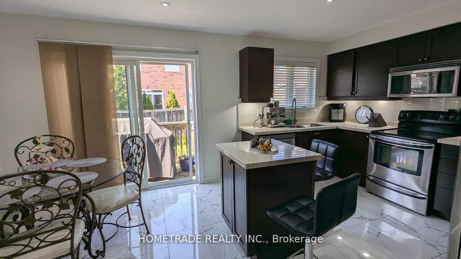 4861 Verdi Street - Semi-Detached photo 5 of 17 in Burlington, Ontario
